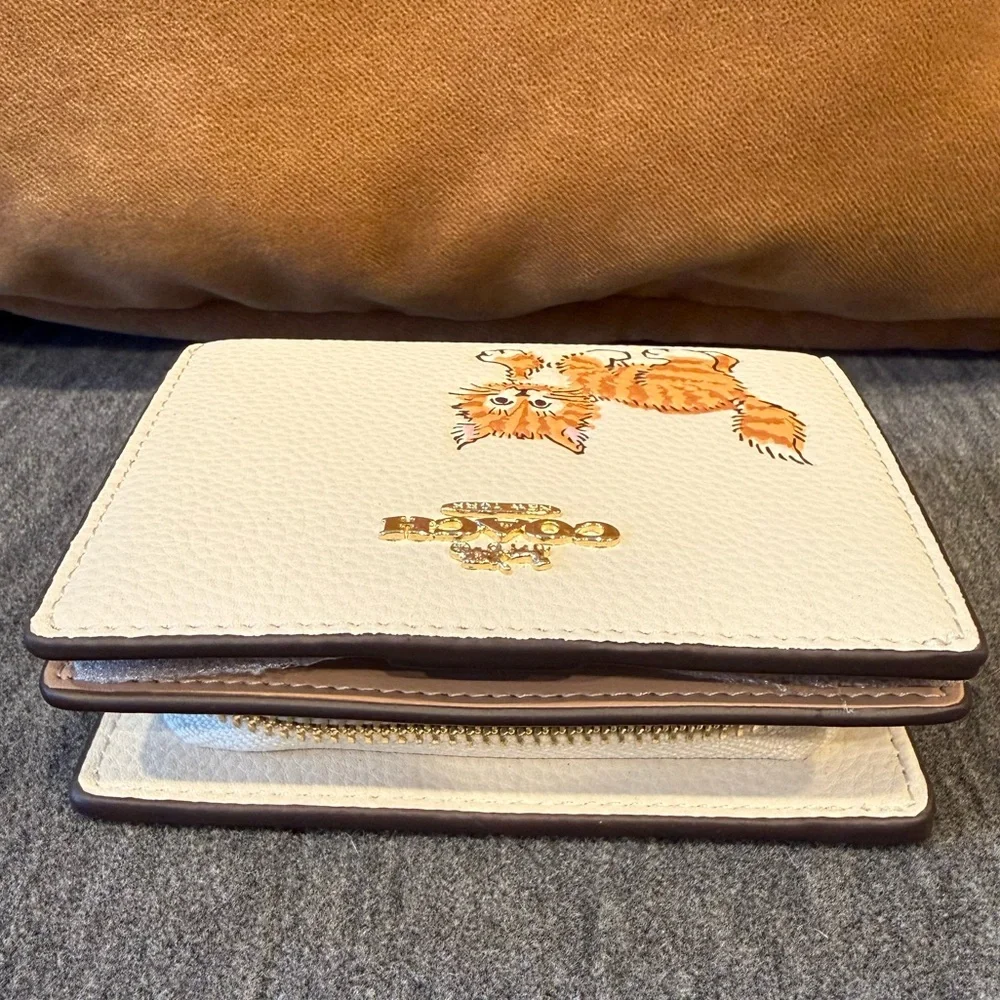 Coach Kitten Snap Button Wallet - Picture 7 of 12